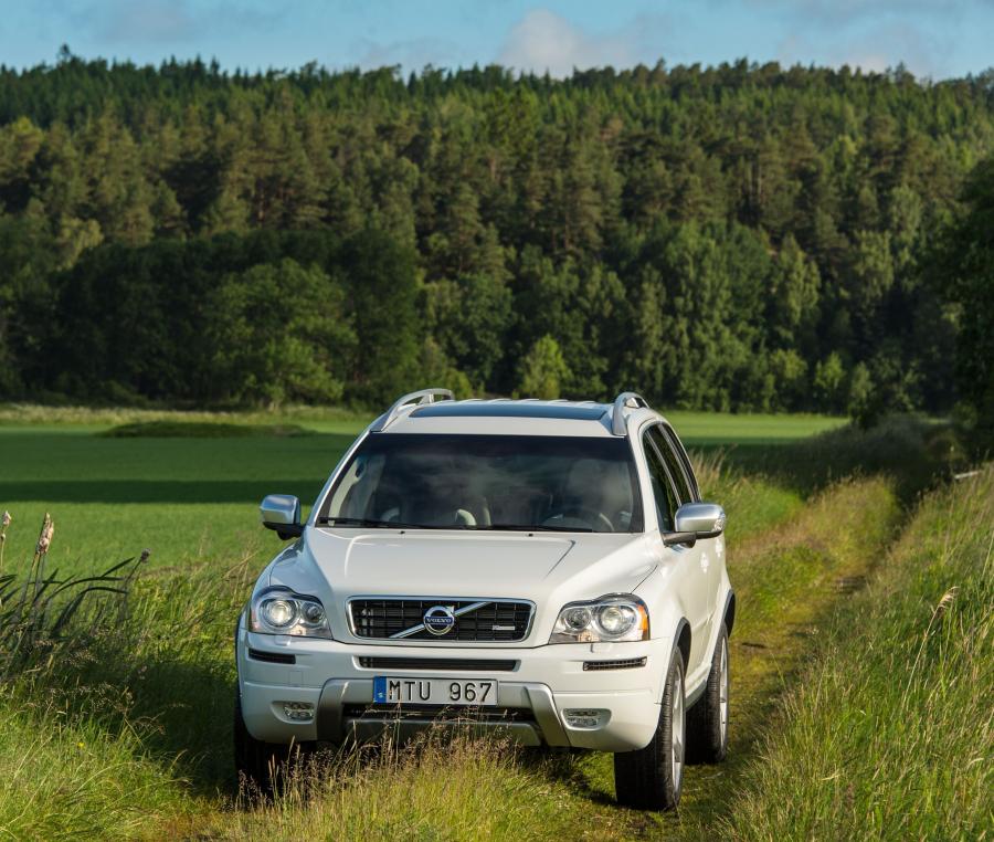  Volvo XC90 D5 R-Design 2012 года  (фото 14 из 21)
